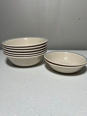 Classic Cream Ceramic Soup/Cereal (6) Fruit/Dessert (2) Bowls with Blue Rim